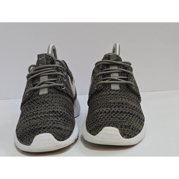 Nike Roshe One 599728-042  Dark Stucco Green Running Shoes Sz 4Y - Picture 6 of 7